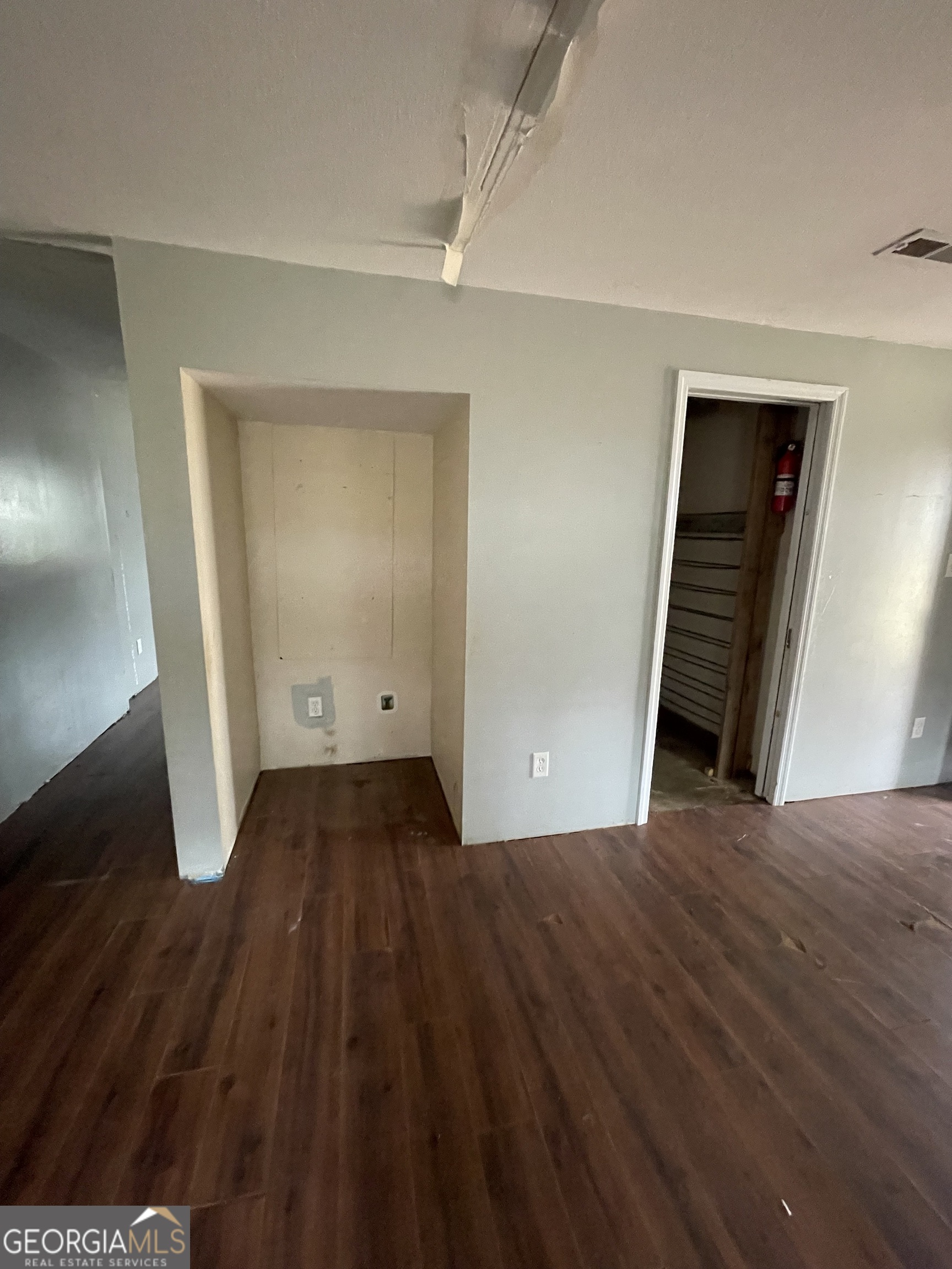 443 East Rivers Road Griffin, GA 30224 - Photo 8 of 16