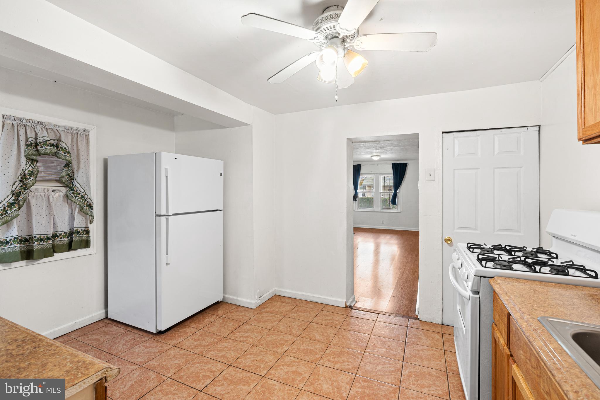 3427 West 3rd Street Marcus Hook, PA 19061 - Photo 7 of 20