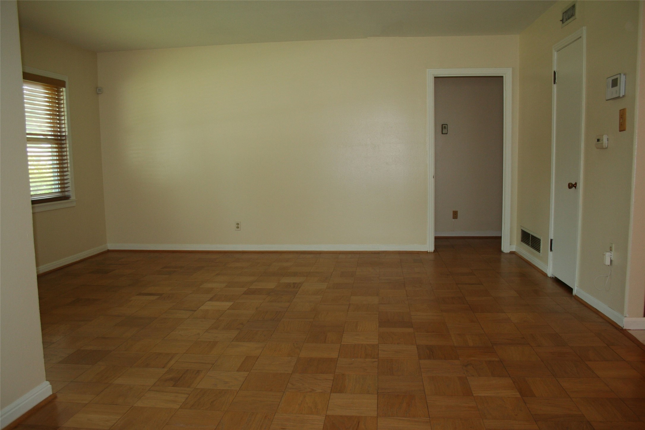 7518 El Rancho Street Houston, TX 77087 - Photo 5 of 14 Spacious bedrooms
