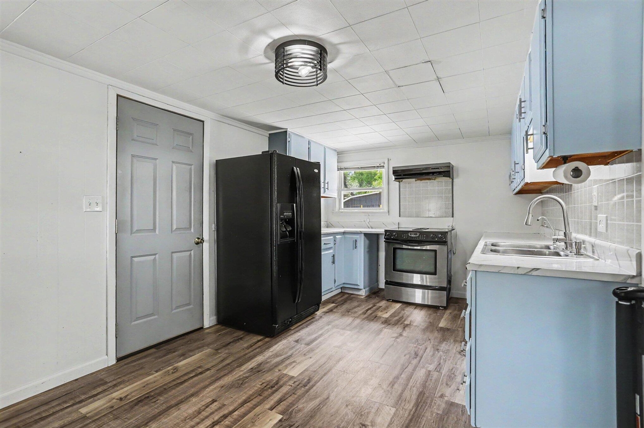 59446 Manor Road Colon, MI 49040 - Photo 11 of 29