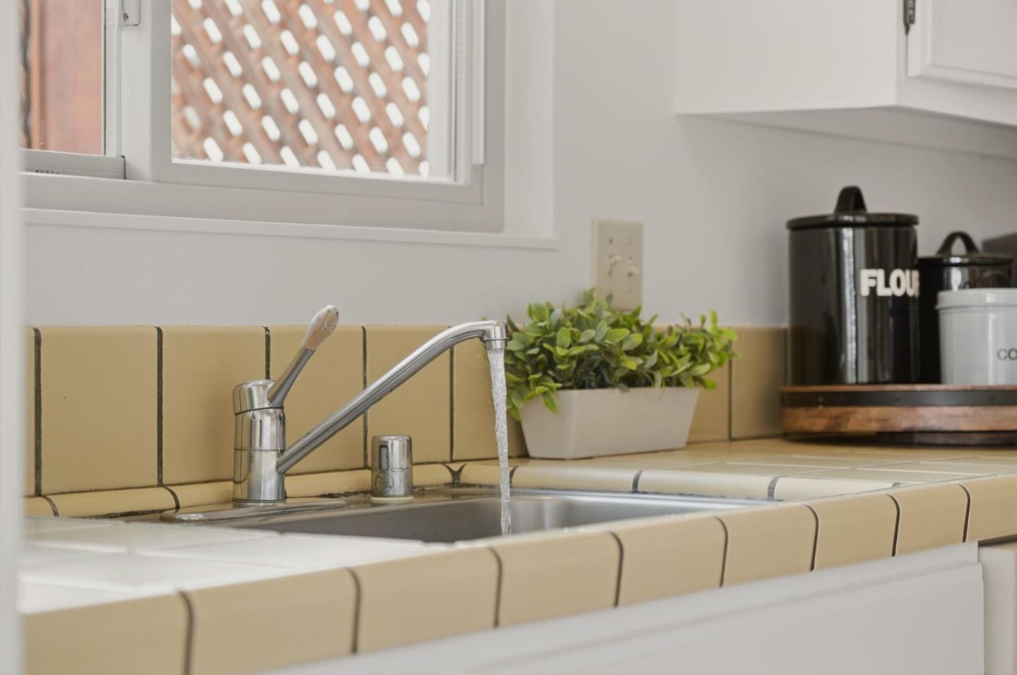 7577 Bollinger Road Cupertino, CA 95014 - Photo 18 of 56 a living room with furniture