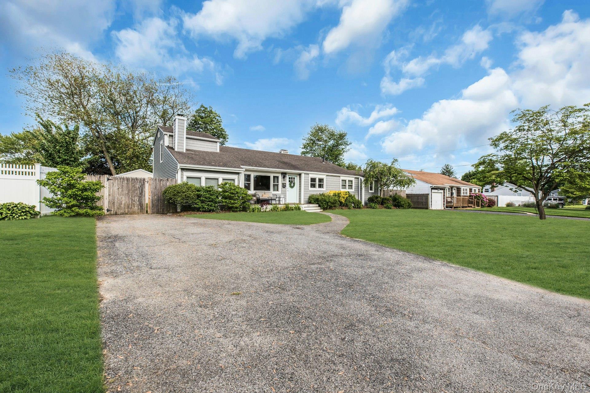 121 Lowell Road Sayville, NY 11782 - Photo 25 of 26