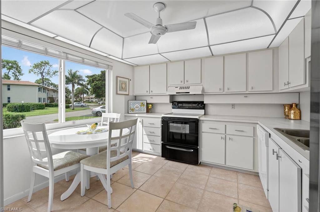 Large eat-in kitchen