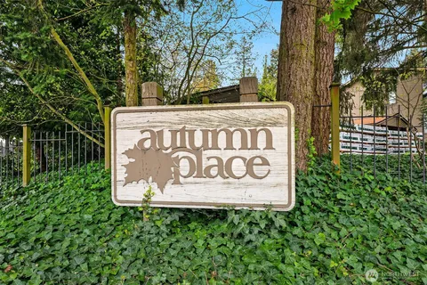 $299,000 | 118 Southwest 116th Street, Unit D32, Seattle, WA 98146