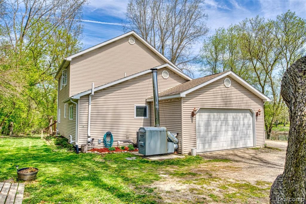 9045 Antcliff Road Howell, MI 48855 - Photo 39 of 50