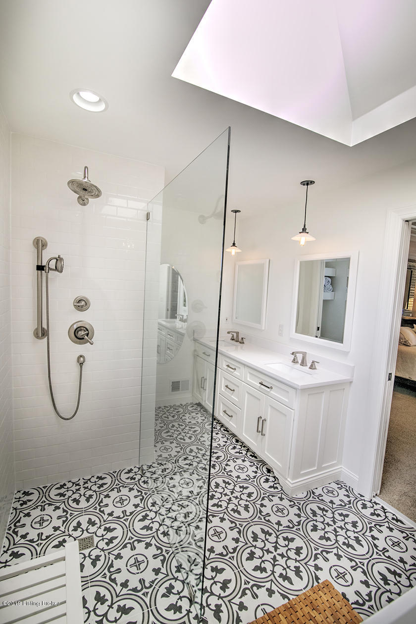 5720 Moser Farm Road Prospect, KY 40059 - Photo 31 of 64 Master Bathroom