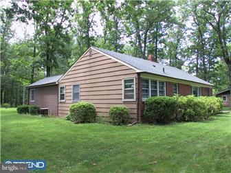 2336 Bedminster Road Perkasie, PA 18944 - Photo 3 of 12 Exterior Side