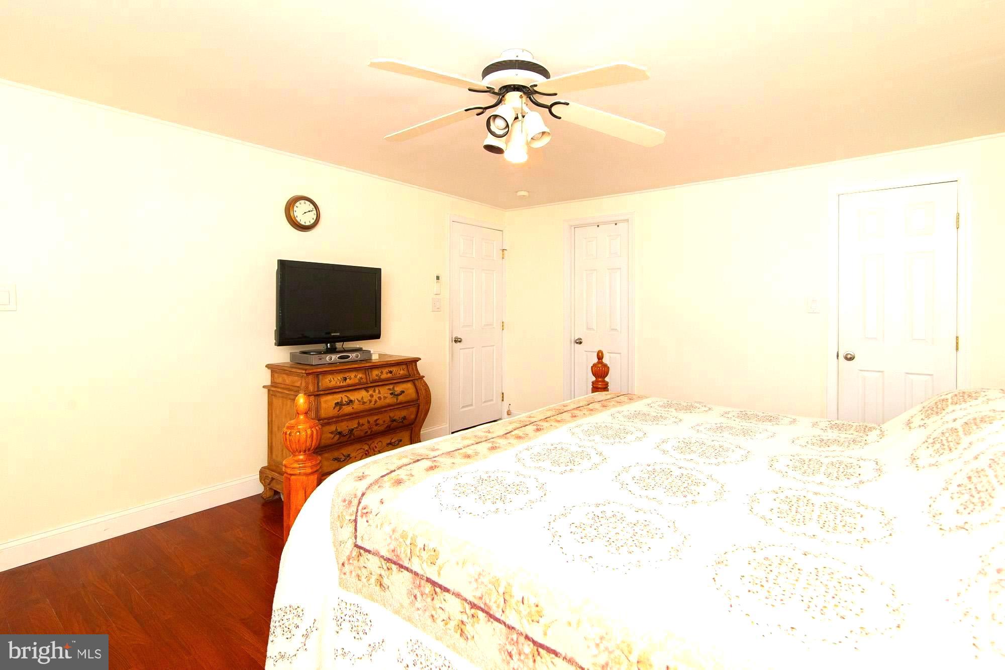 25 Trim Road Levittown, PA 19056 - Photo 22 of 37 Master Bdrm