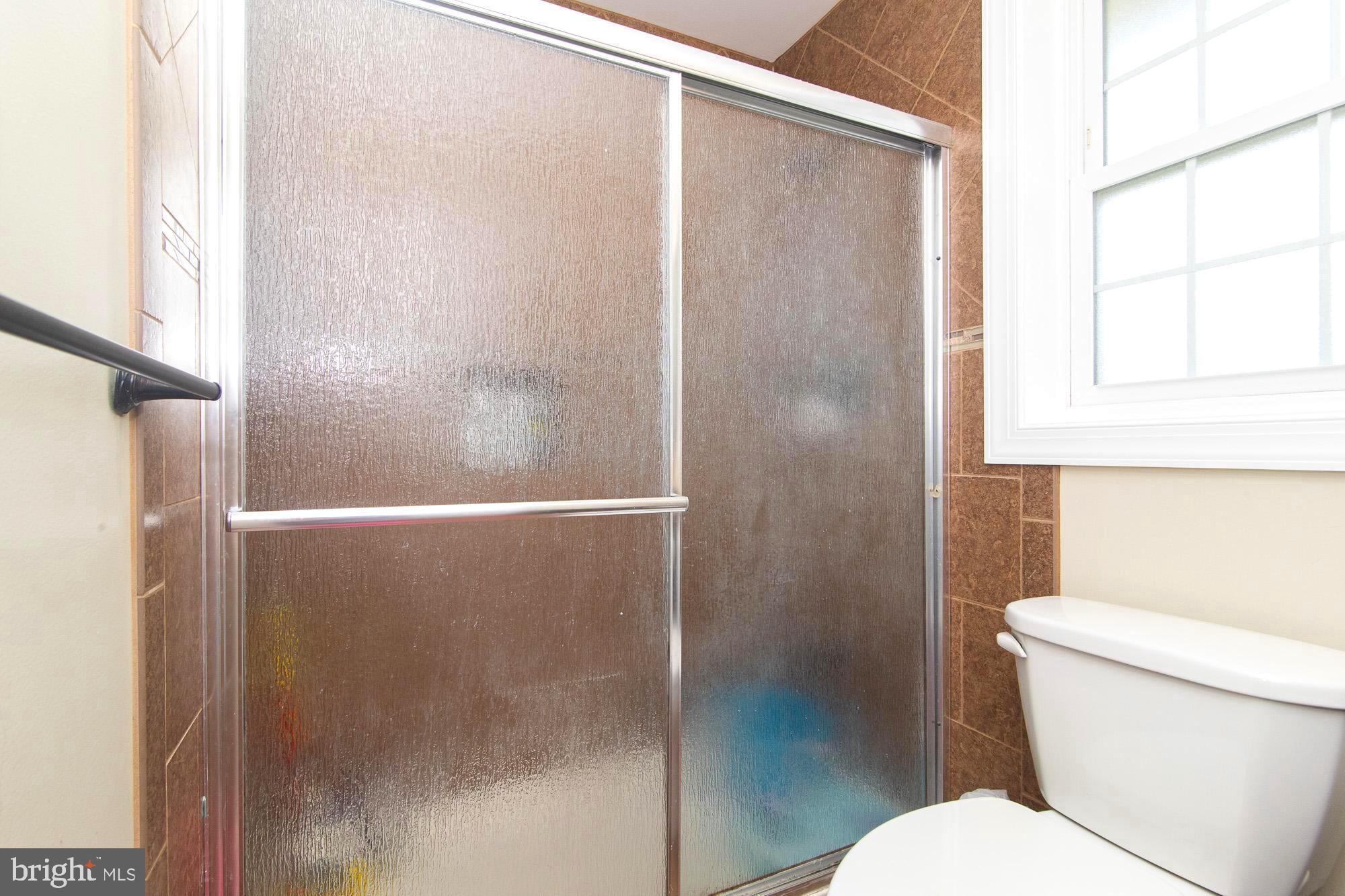 25 Trim Road Levittown, PA 19056 - Photo 34 of 37 Bathroom