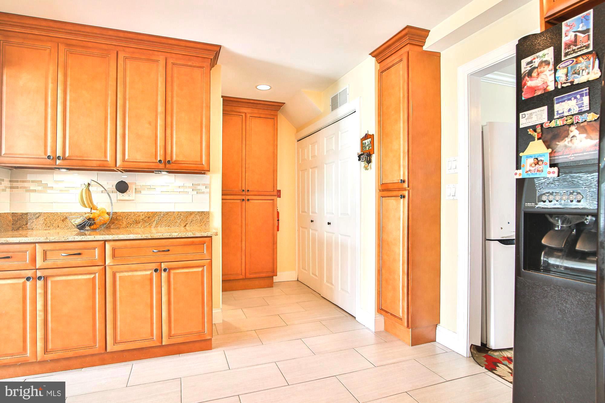 25 Trim Road Levittown, PA 19056 - Photo 10 of 37 Plenty of storage space