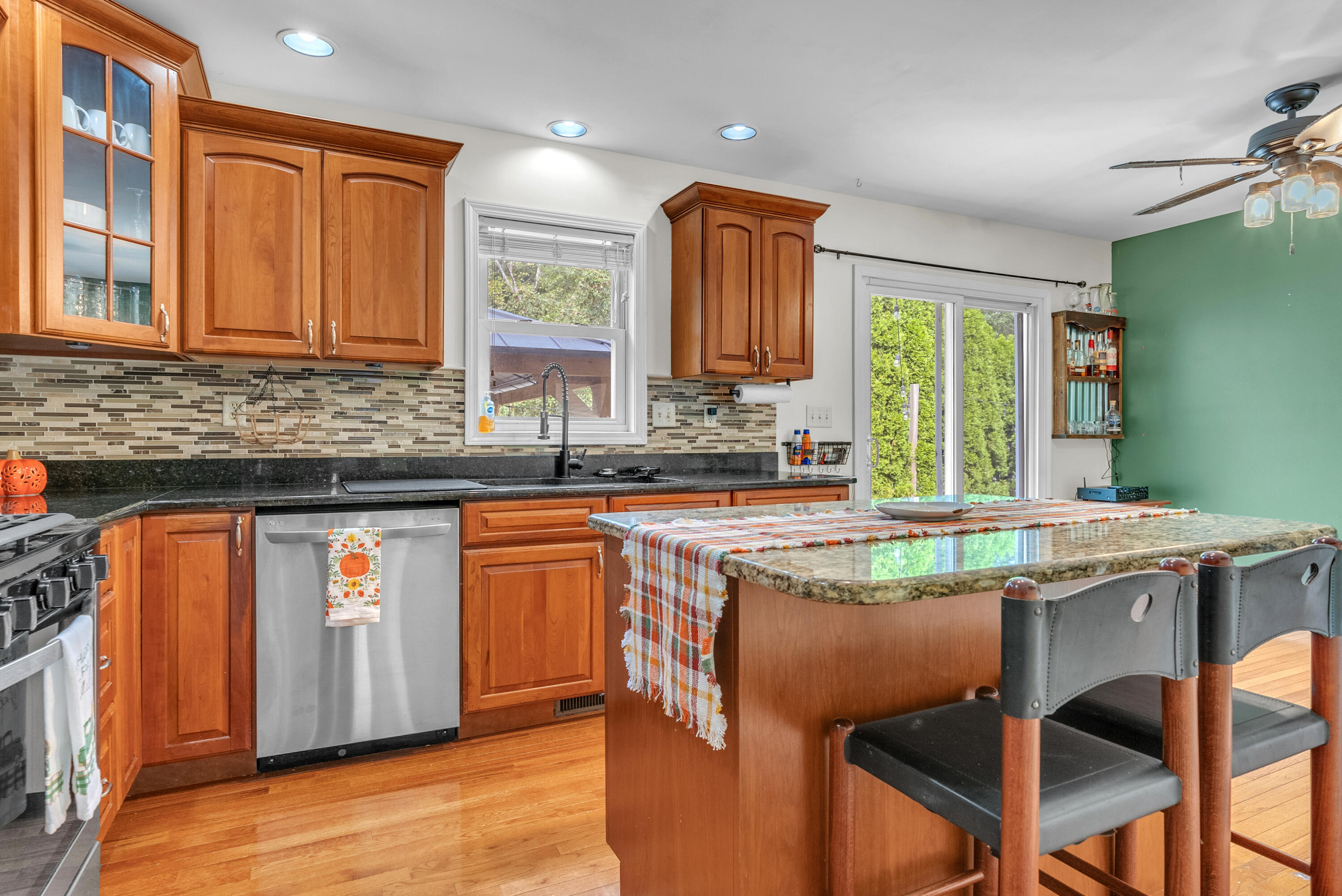 9858 West Rustic Drive Demotte, IN 46310 - Photo 9 of 28 3000x2003