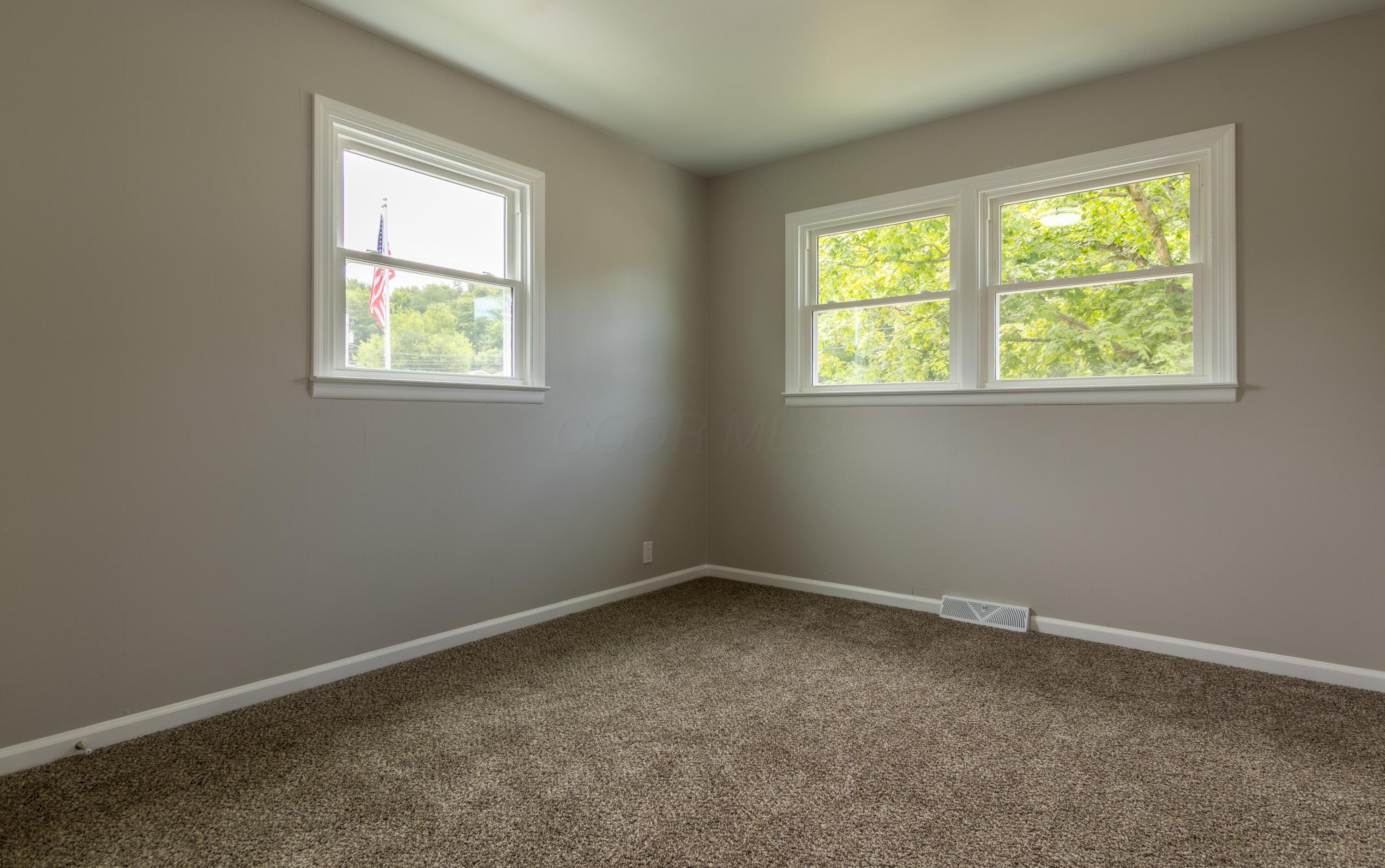 819 Spring Street Lancaster, OH 43130 - Photo 13 of 37 bedroom 2