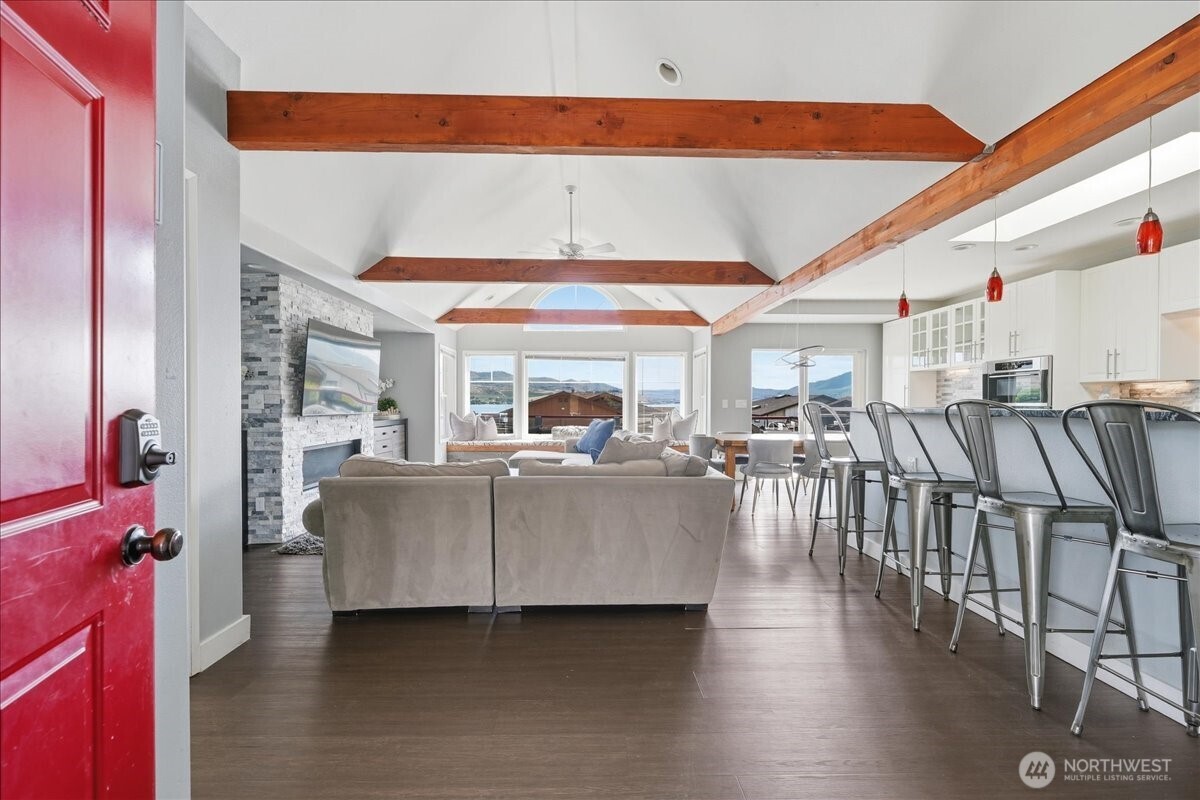 127 Chelan View Drive Manson, WA 98831 - Photo 6 of 39