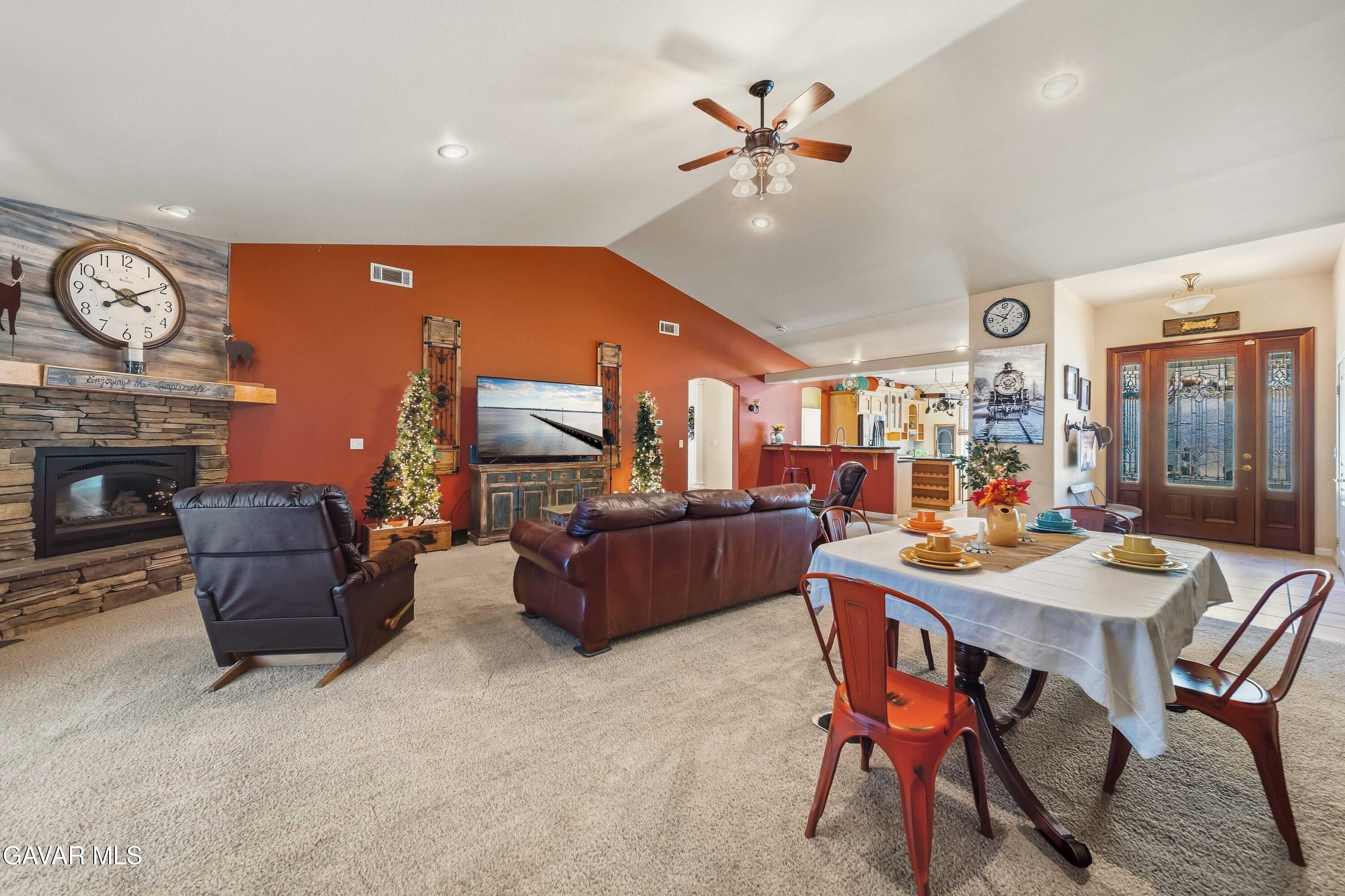 25370 Bear Valley Road Tehachapi, CA 93561 - Photo 11 of 65 25370 Bear Valley Rd Tehachapi-7