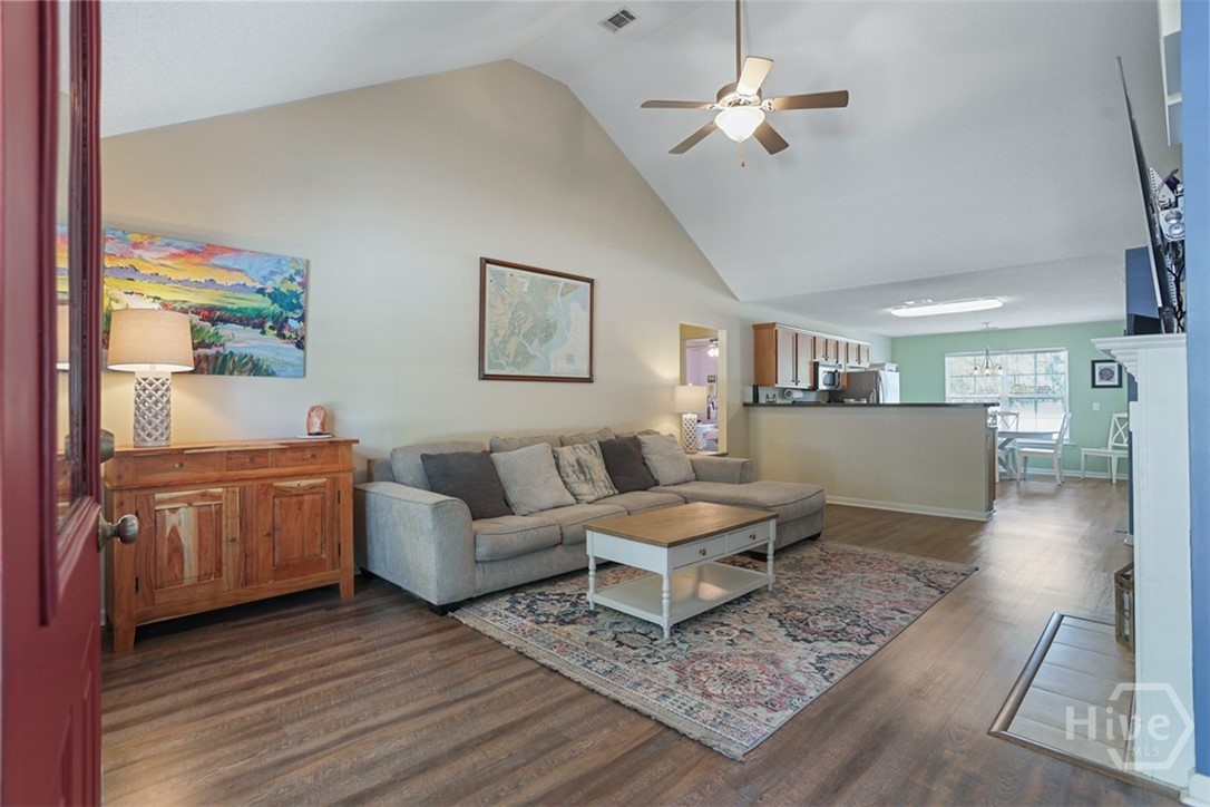 162 Burton Road Savannah, GA 31405 - Photo 2 of 32 Gallery Image 2