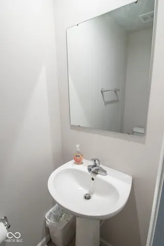 $329,000 | 975 Red Hls Court, Lebanon, IN 46052