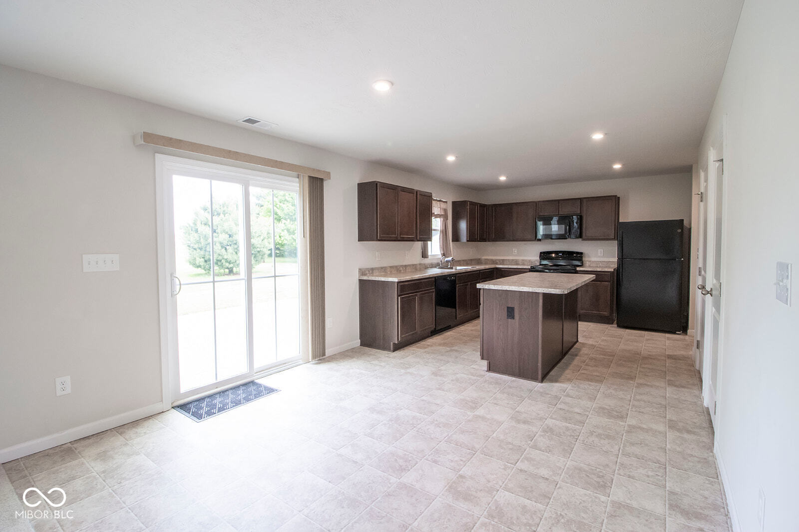 975 Red Hls Court Lebanon, IN 46052 - Photo 9 of 39