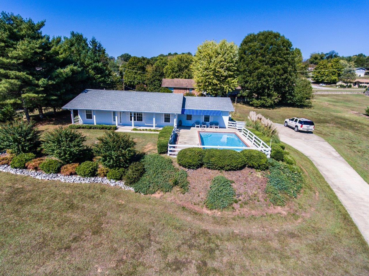 9123 Edgewater Road Chattanooga, TN 37416 - Photo 2 of 33 Edgewater-9
