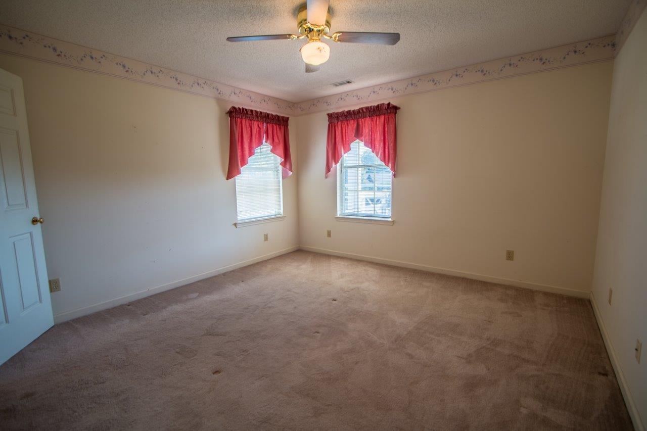 9123 Edgewater Road Chattanooga, TN 37416 - Photo 21 of 33 Guest bedroom