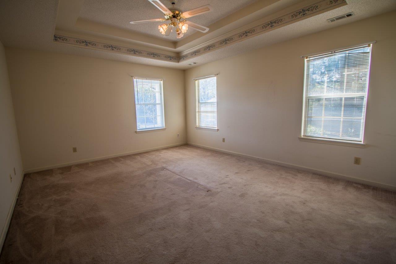 9123 Edgewater Road Chattanooga, TN 37416 - Photo 24 of 33 Master suite