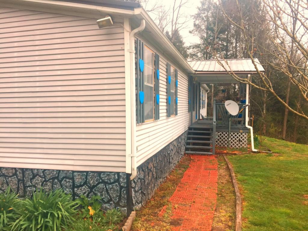 6007 Hale Gap Road Pound, VA 24279 - Photo 3 of 29 Photo 3