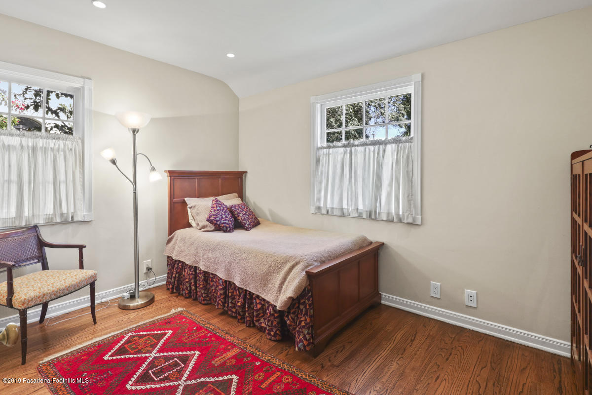 99 Annandale Road Pasadena, CA 91105 - Photo 13 of 32 Downstairs Bedroom