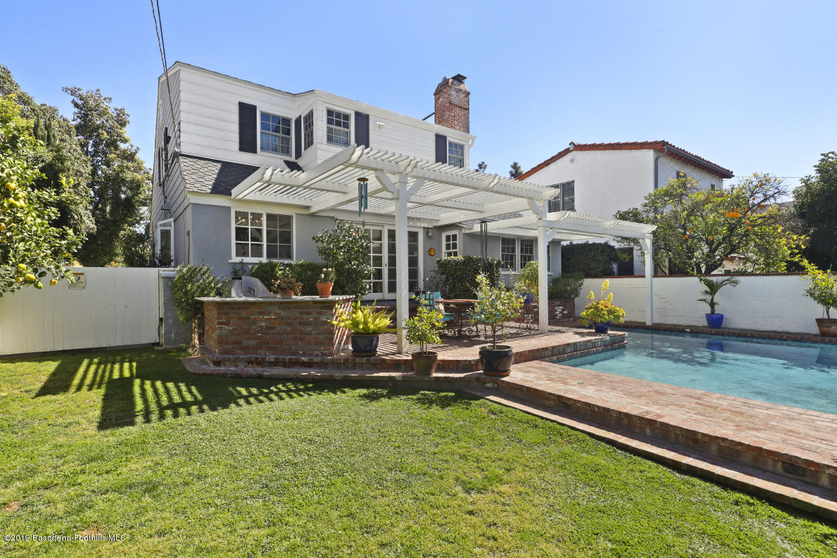 99 Annandale Road Pasadena, CA 91105 - Photo 29 of 32 Barbecue and Back of home