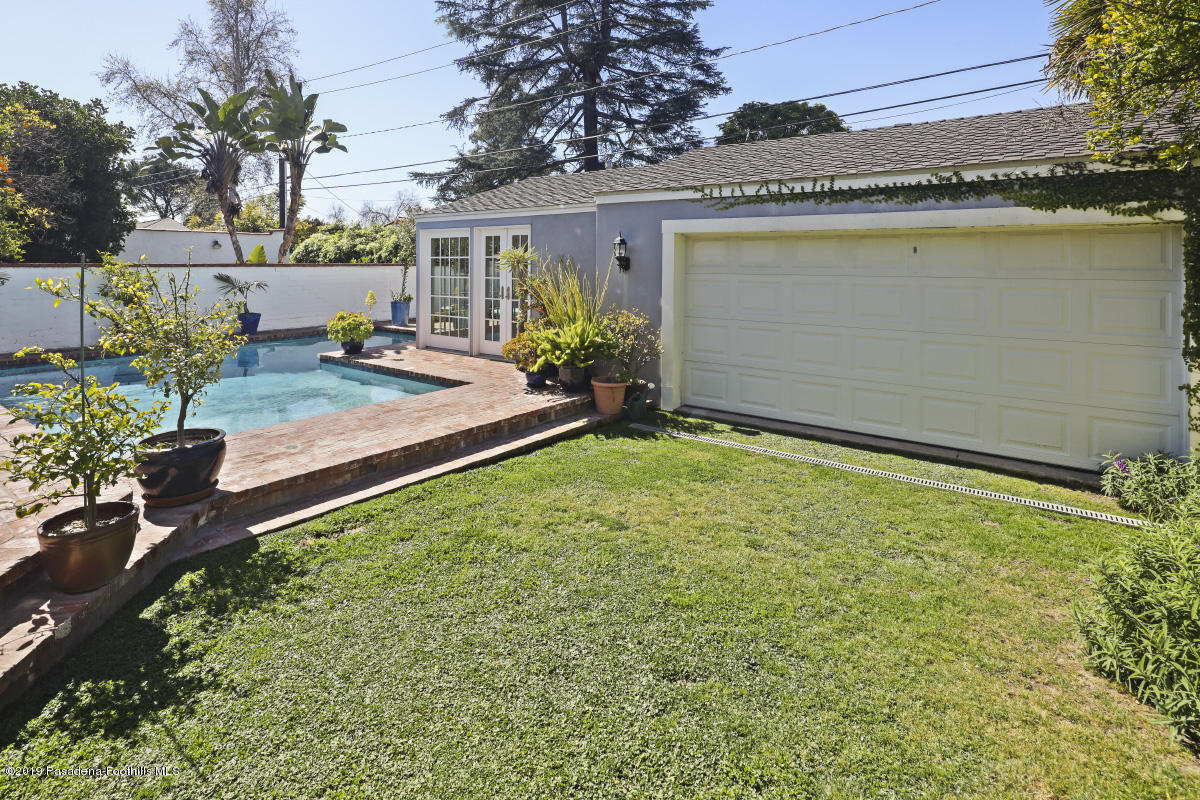 99 Annandale Road Pasadena, CA 91105 - Photo 30 of 32 Garage