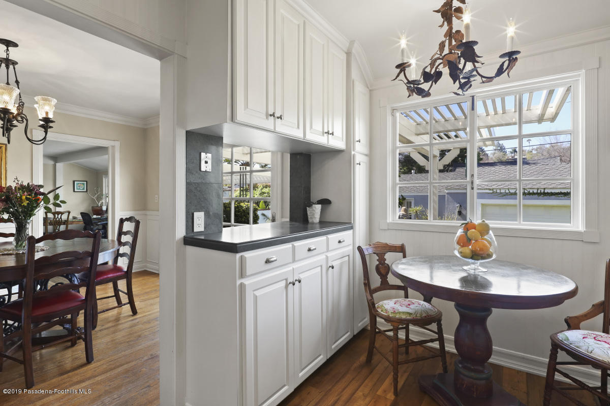 99 Annandale Road Pasadena, CA 91105 - Photo 9 of 32 Breakfast Nook