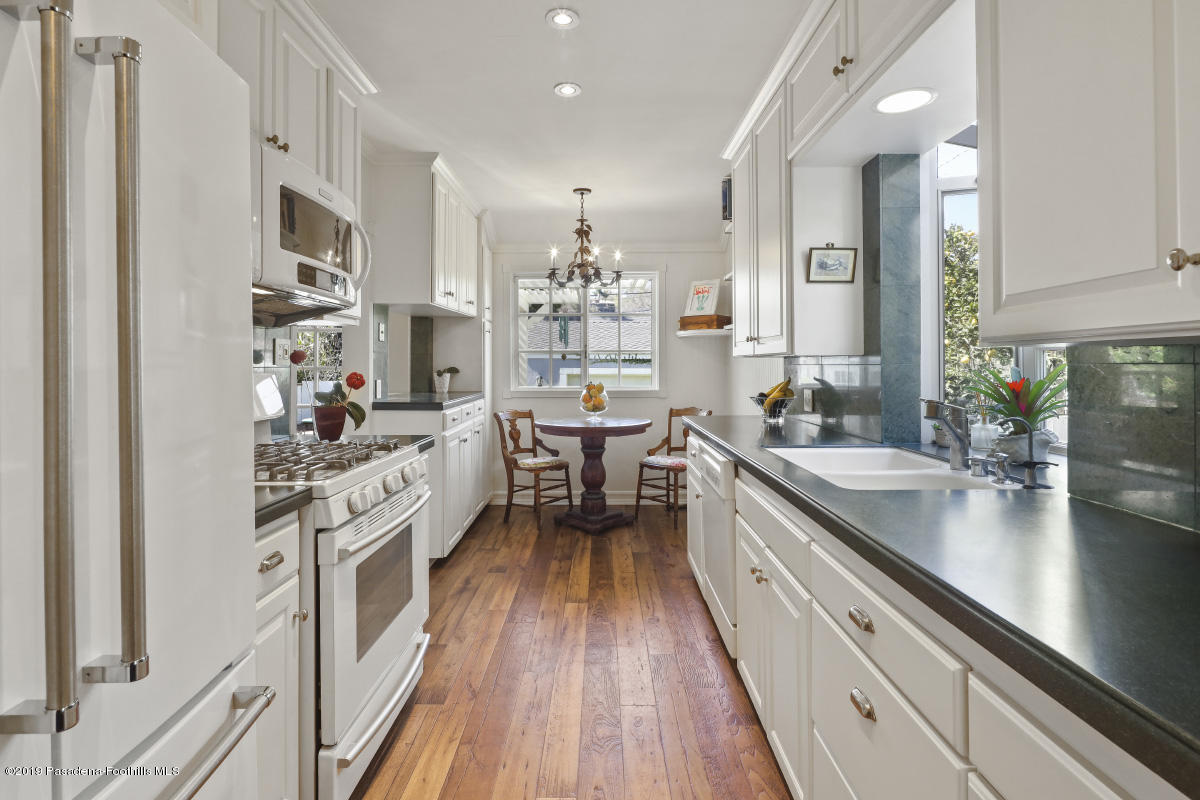99 Annandale Road Pasadena, CA 91105 - Photo 10 of 32 Kitchen