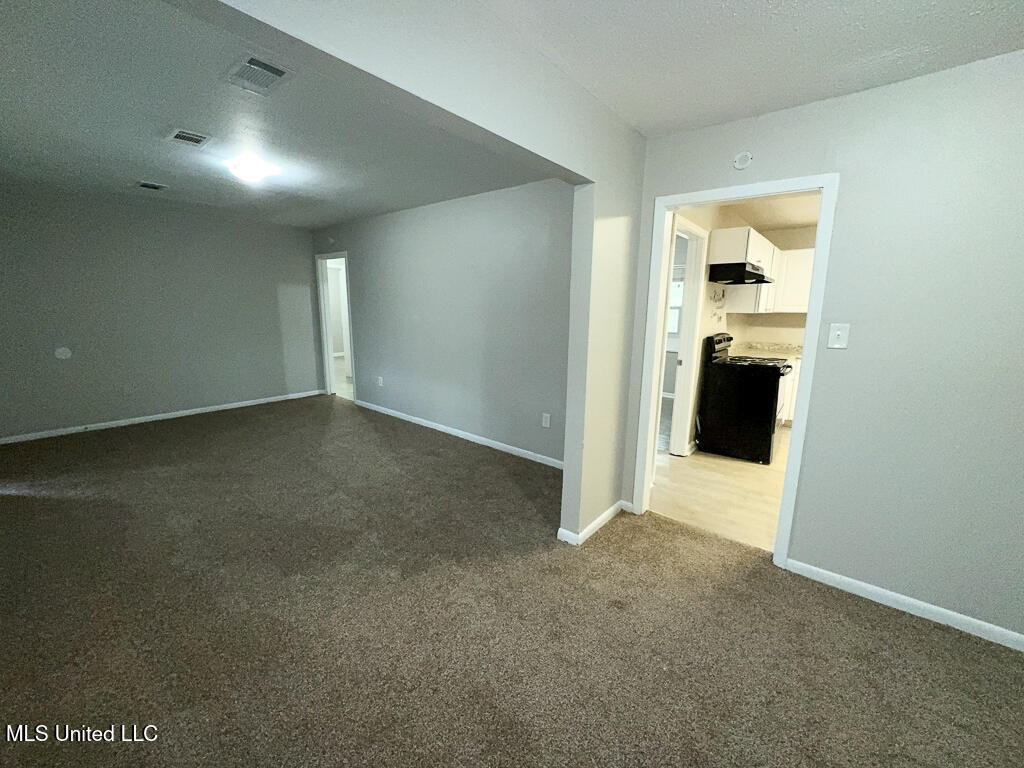351 Lawrence Road Jackson, MS 39206 - Photo 5 of 15 2025_03_03_16_05_50