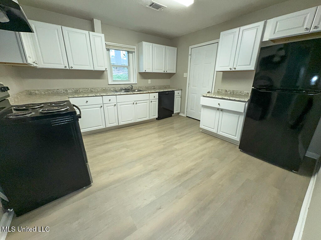 351 Lawrence Road Jackson, MS 39206 - Photo 7 of 15 2025_03_03_16_06_07