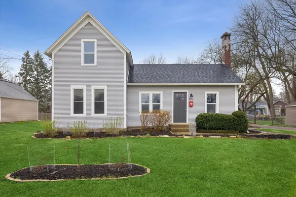 $395,000 | 806 Walnut Street, Batavia, IL 60510