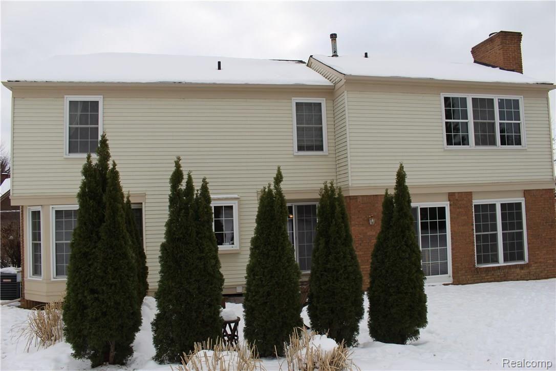 1190 Harvard Drive Rochester, MI 48307 - Photo 3 of 24 IMG_1882.JPG