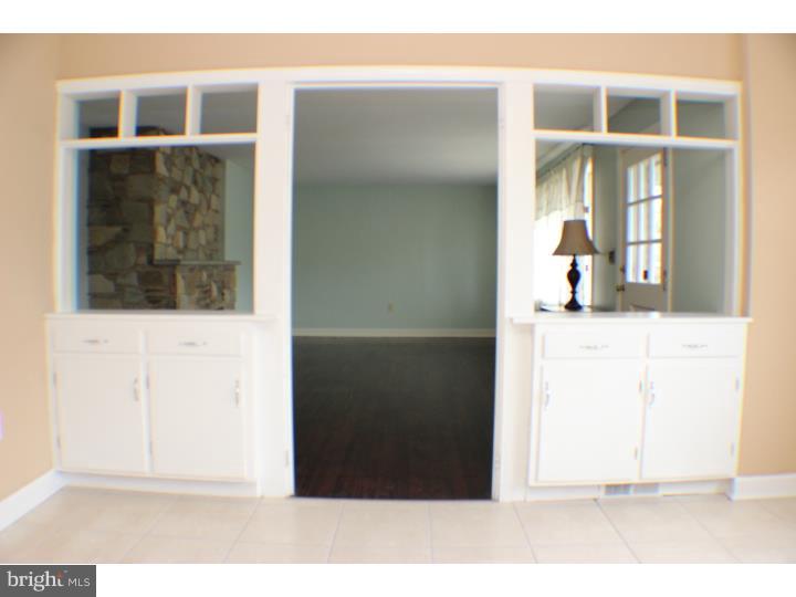 90 Edinburg Road Hamilton, NJ 08619 - Photo 7 of 12 Kitchen