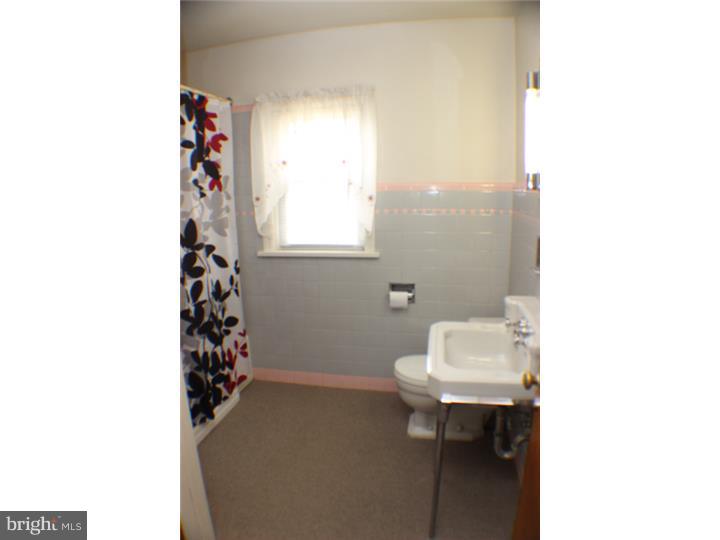 90 Edinburg Road Hamilton, NJ 08619 - Photo 8 of 12 Bathroom