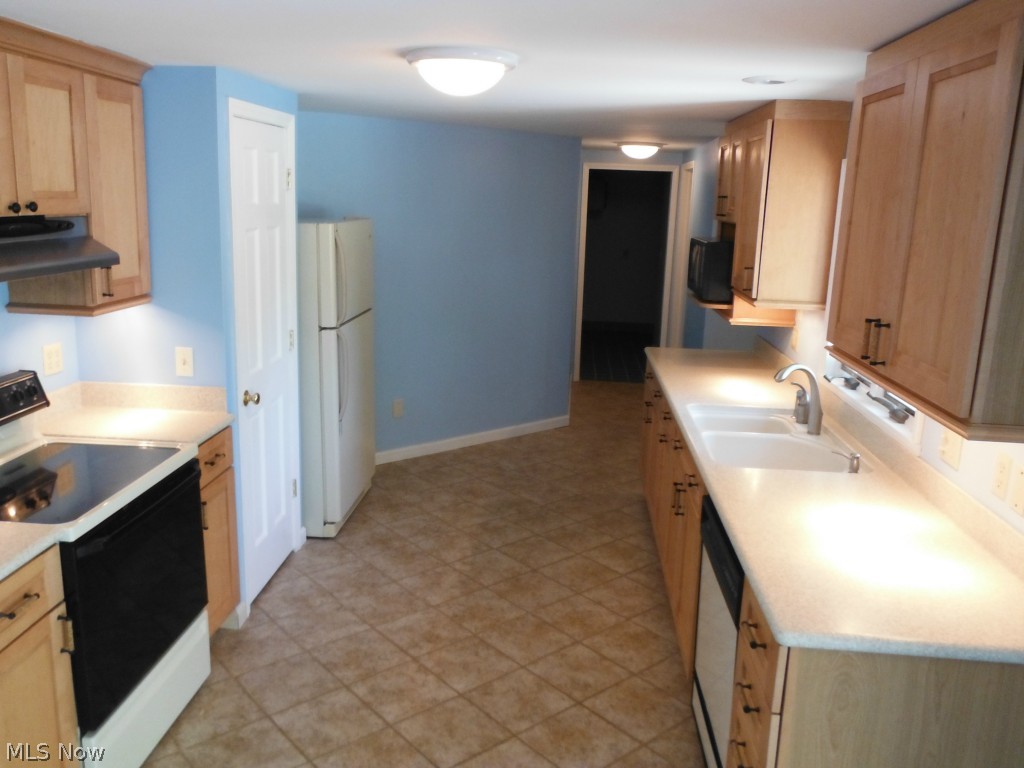 49940 Middle Ridge Road Amherst, OH 44001 - Photo 6 of 21