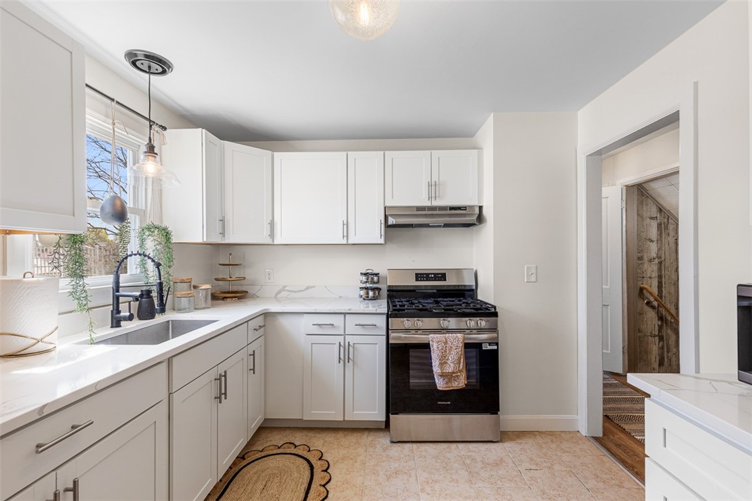 79 Archer Street Pawtucket, RI 02861 - Photo 11 of 33