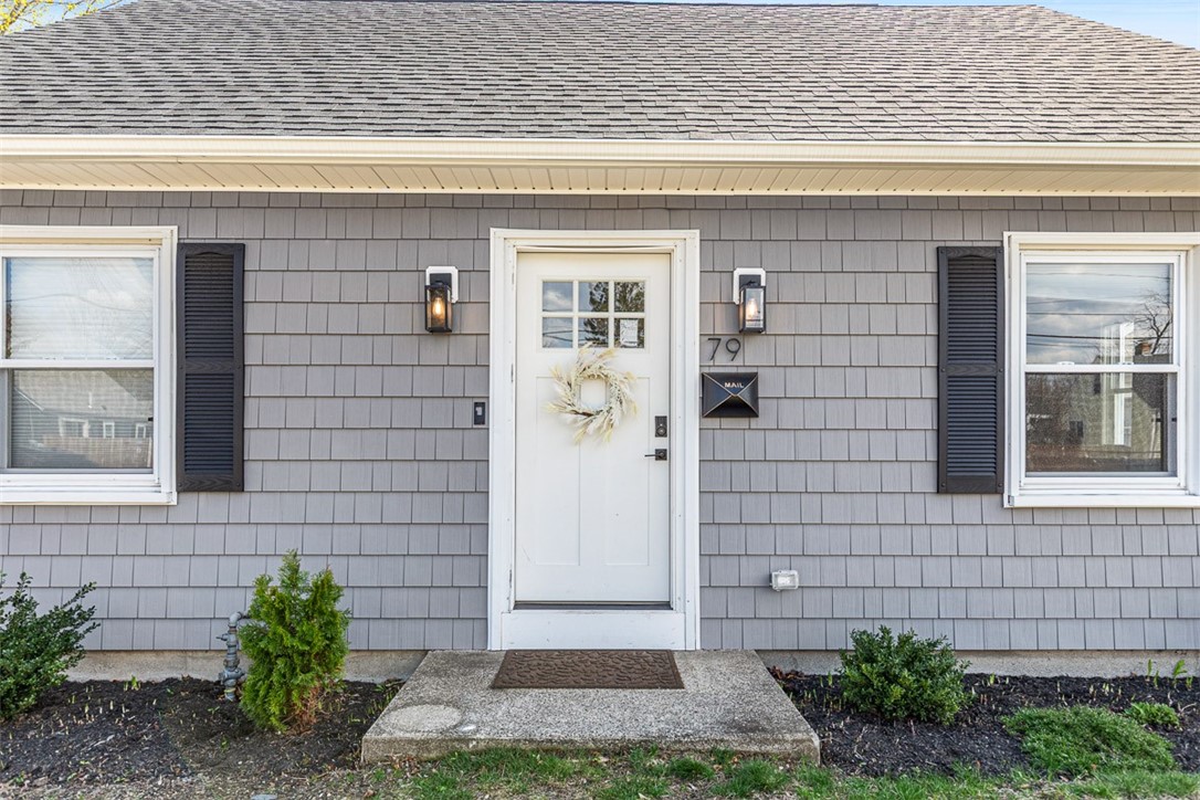 79 Archer Street Pawtucket, RI 02861 - Photo 3 of 33