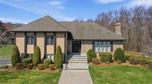 $845,625 | 6 Christopher Drive, Johnston, RI 02919