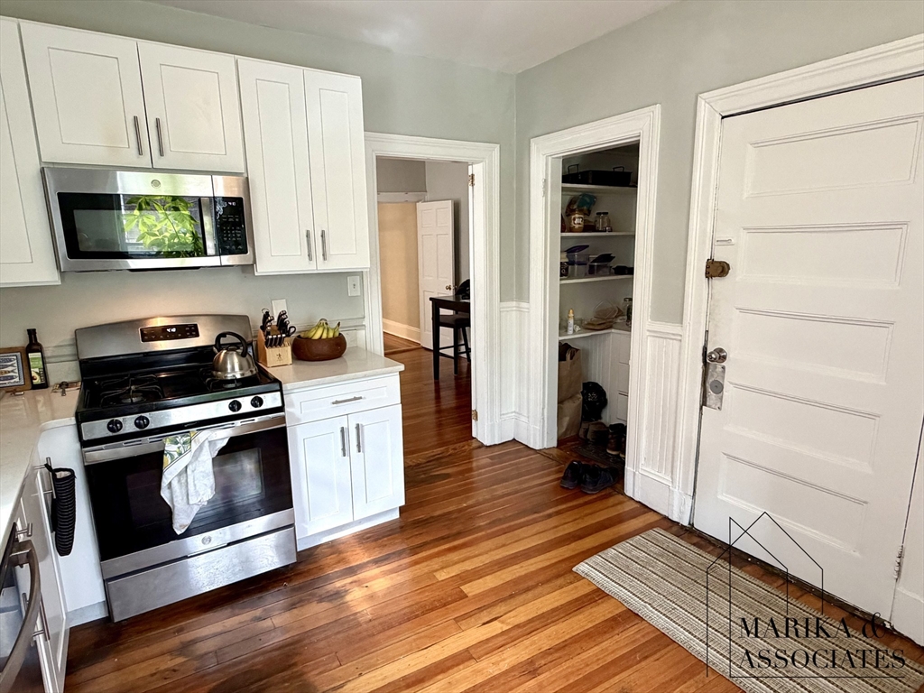 108 Winthrop Road, Unit 6 Brookline, MA 02445 - Photo 7 of 19