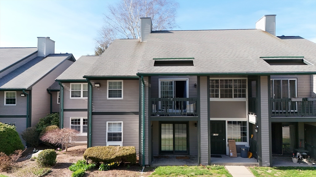 1940 Phillips Road, Unit 15 New Bedford, MA 02745 - Photo 3 of 21