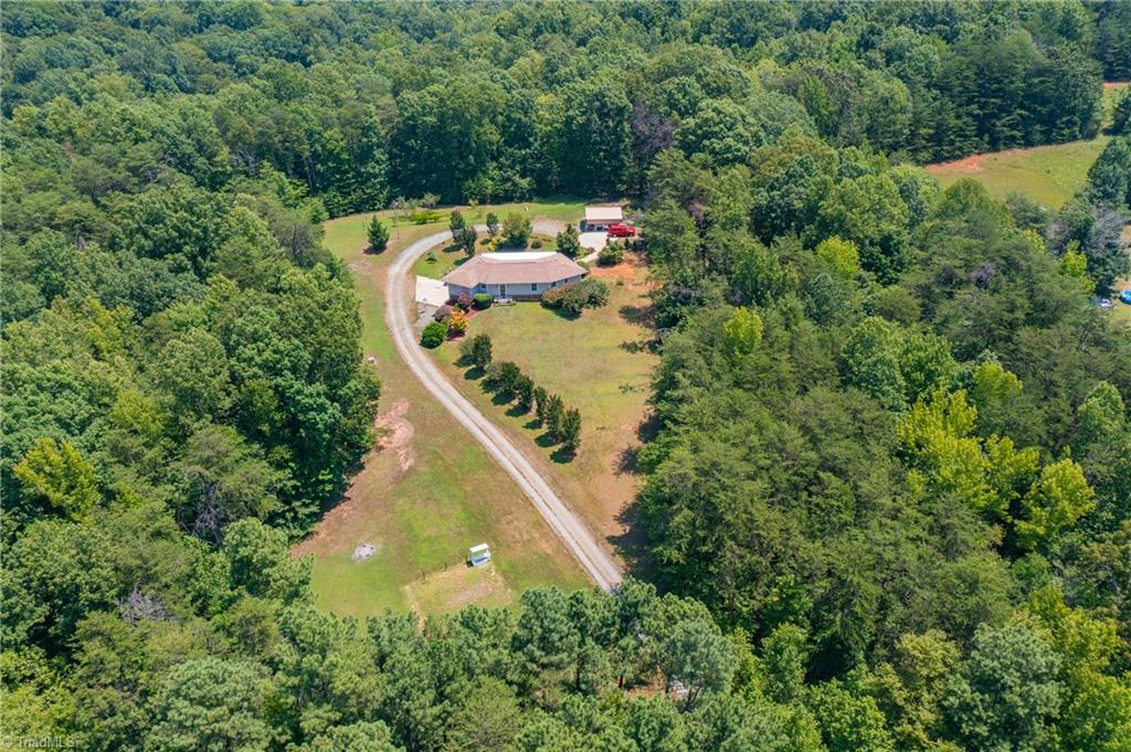 2559 Turner Road Reidsville, NC 27320 - Photo 7 of 48 Gallery Image 7
