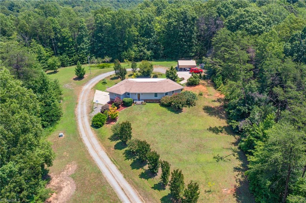 2559 Turner Road Reidsville, NC 27320 - Photo 8 of 48 Gallery Image 8