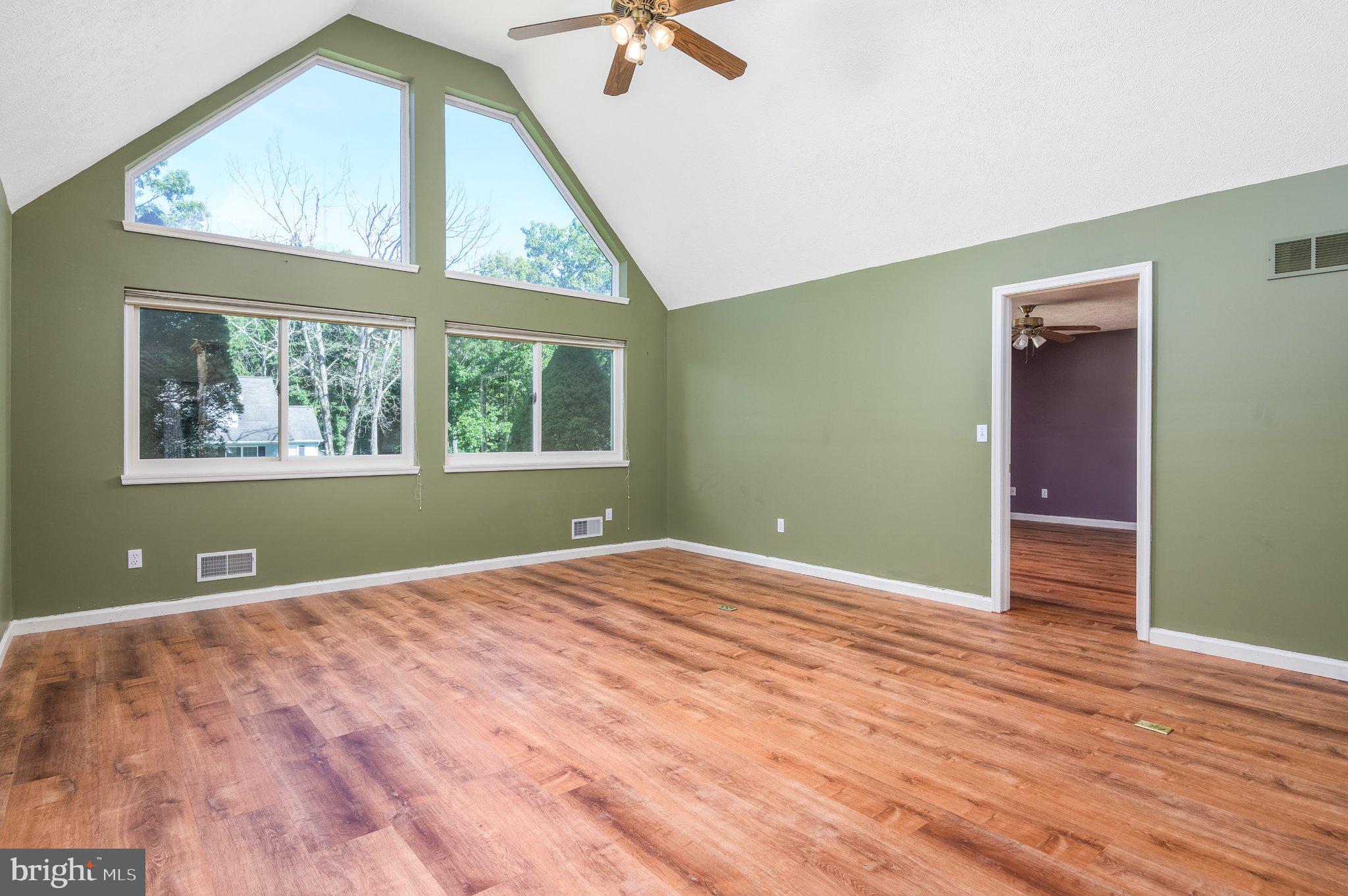 513 Gandolf Road Tamiment, PA 18371 - Photo 7 of 33 Gallery Image 7