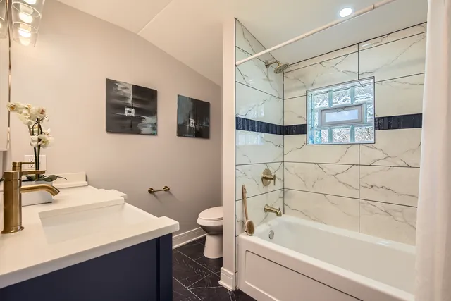 $649,900 | 1726 West 106th Street, Chicago, IL 60643