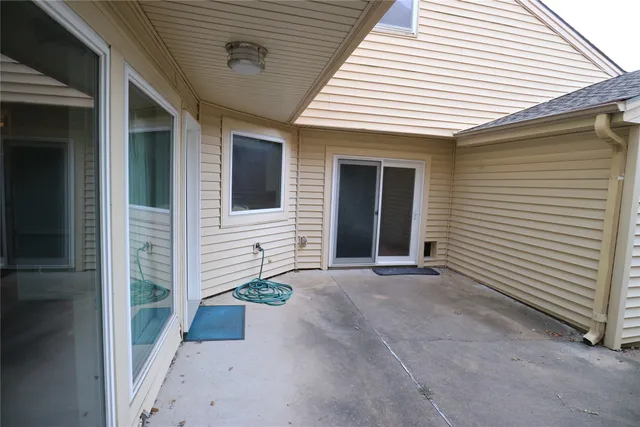 $2,400 | 9939 Kemp Forest Drive, Houston, TX 77080