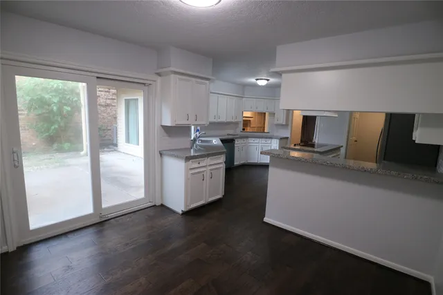 $2,400 | 9939 Kemp Forest Drive, Houston, TX 77080