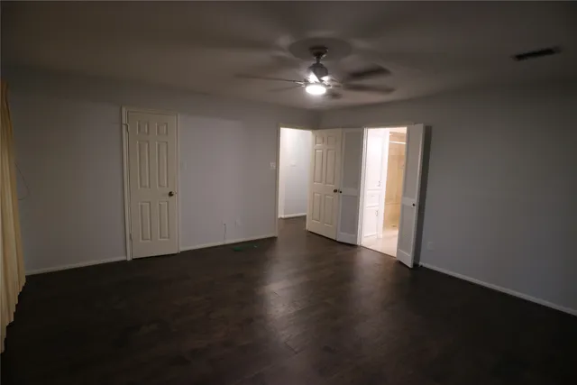 $2,400 | 9939 Kemp Forest Drive, Houston, TX 77080