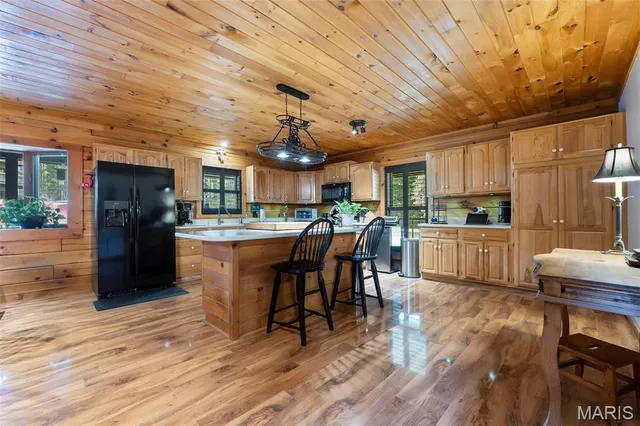 $1 | 13602 Greenbriar Road, Carterville, IL 62918